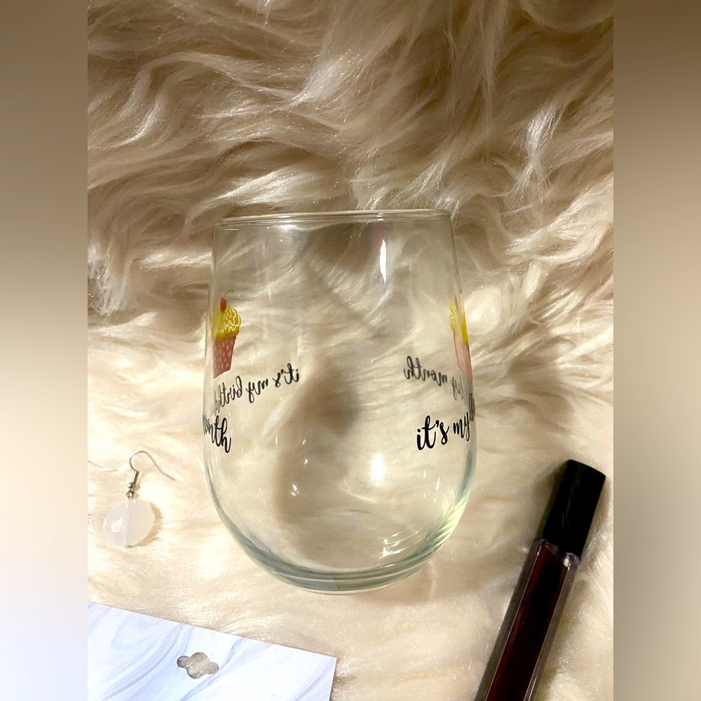 Birthday Wine Glass Gift Bundle - Picture 3 of 12